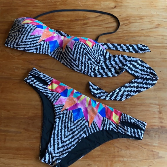 Sz M Bar III Feathered Daze Bandeau Top & Cheeky Bottoms Bikini - Picture 3 of 8